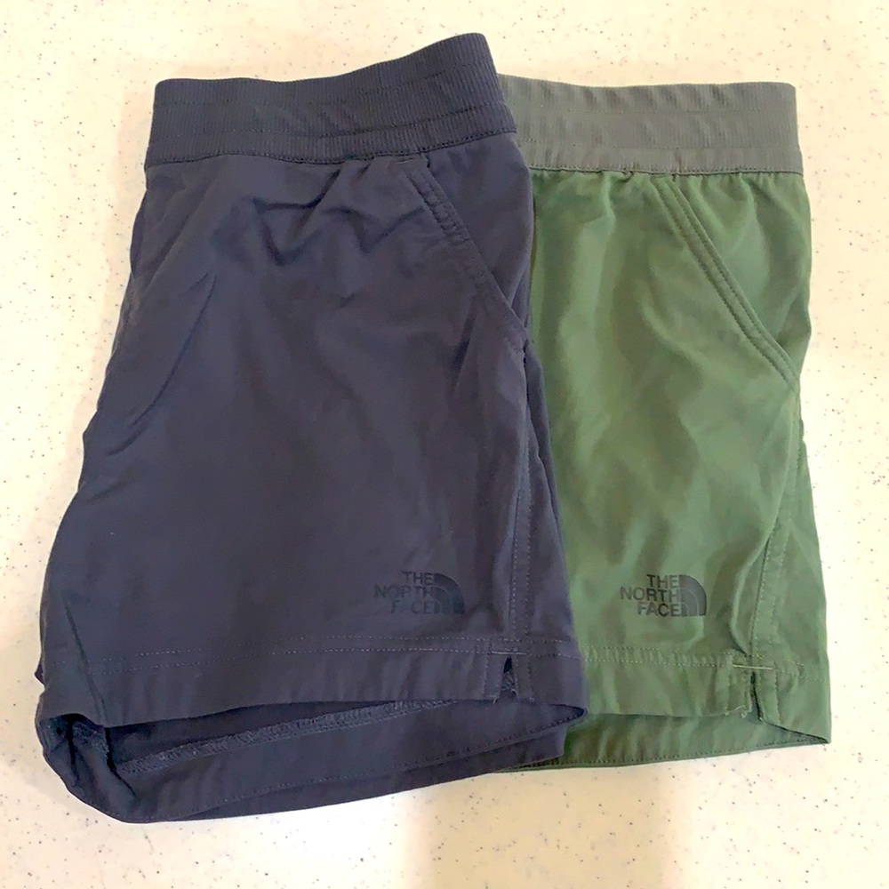 2 pair of girls Northface dry fit shorts